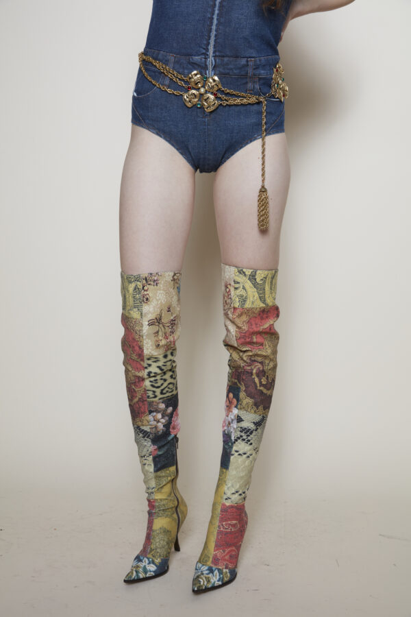 Moschino Fall Winter 1990/1991 gold belt